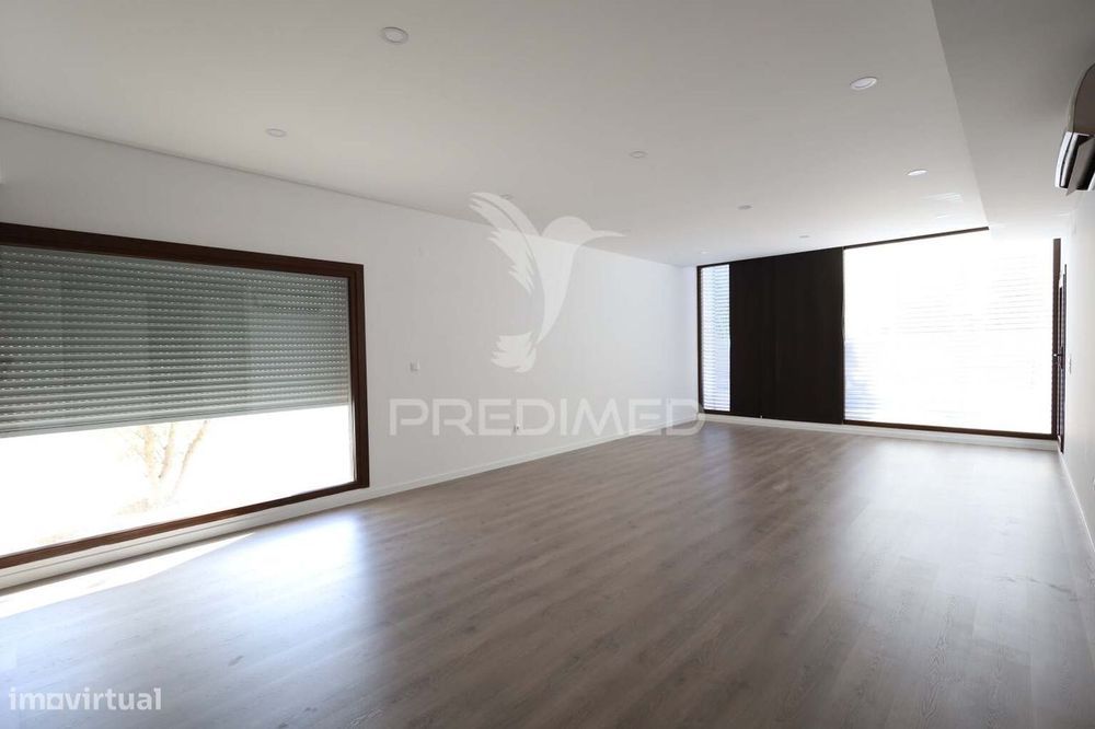 Moradia Isolada T4 como Nova