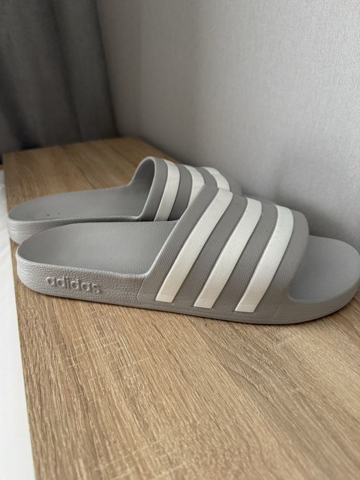 Шльопанці adidas