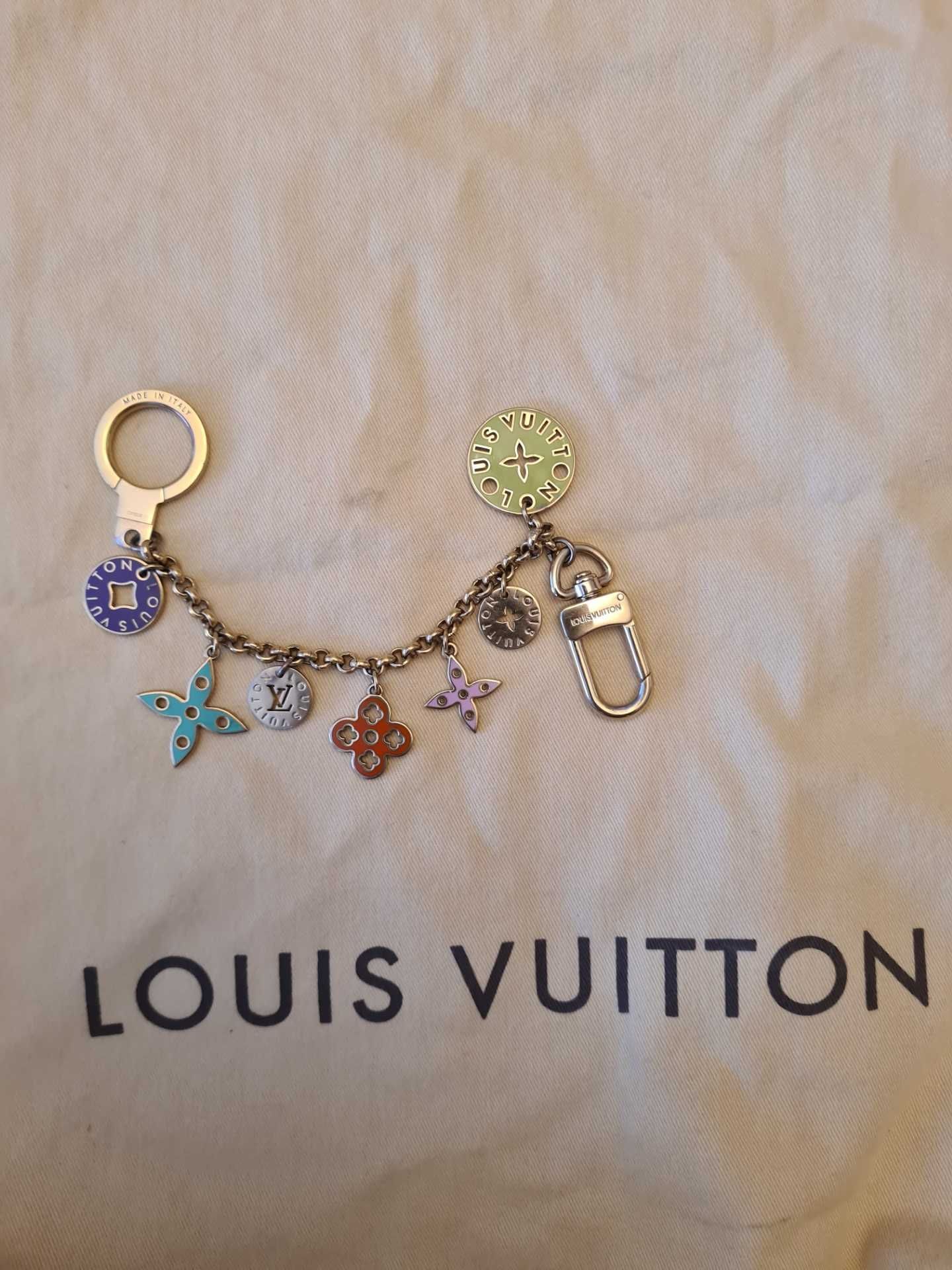 łańcuch marki Louis Vuitton PTE CLES CH.LOOPING MULT