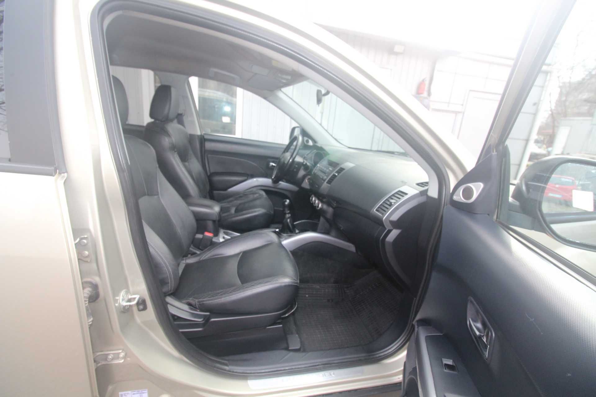 Продам авто Mitsubishi Outlander XL 2008 диз. 2.2 механіка