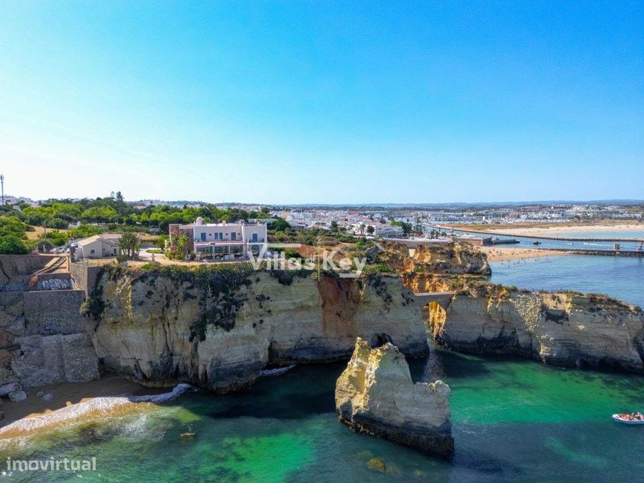 Luxuosa Residência à Beira-Mar em Lagos, Praia do Pinhão