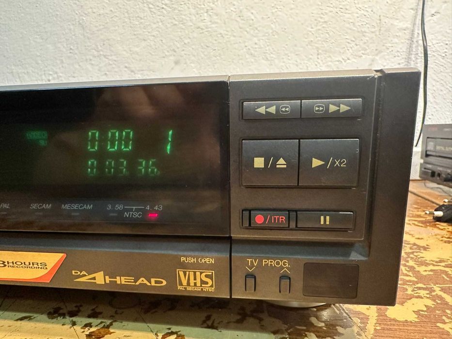 Magnetowid JVC HR-D667 MS