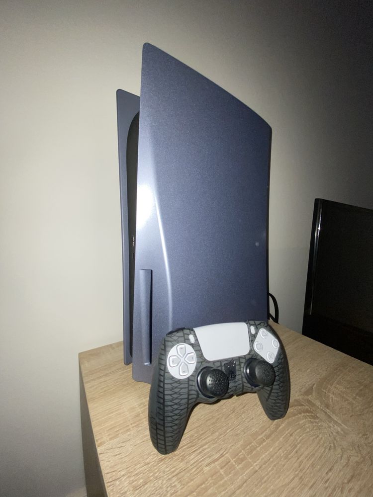 PlayStation 5 Standard + SSD 1TB + 2 jogos