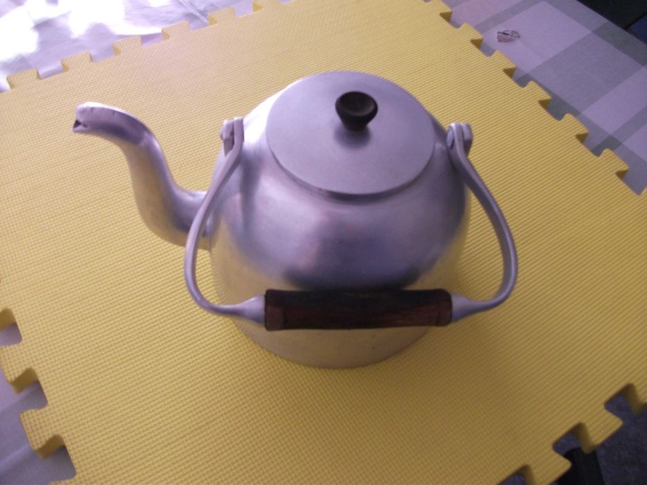 Chaleira em alumínio 4,5 litros