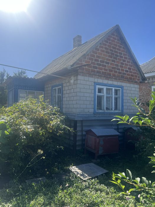 Продам ДОБРОТНИЙ будинок с. Садки  (  3 км  від  м. Кременчук)