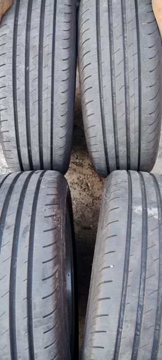 Літня Резина R16 205/55  в відмінному стані