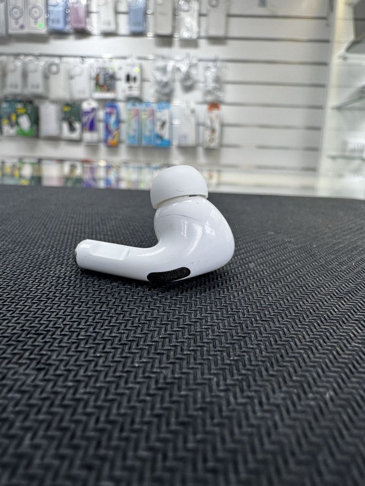 Б/У Оригінальний Лівий Навушник Apple AirPods Pro 1(A2084) Left