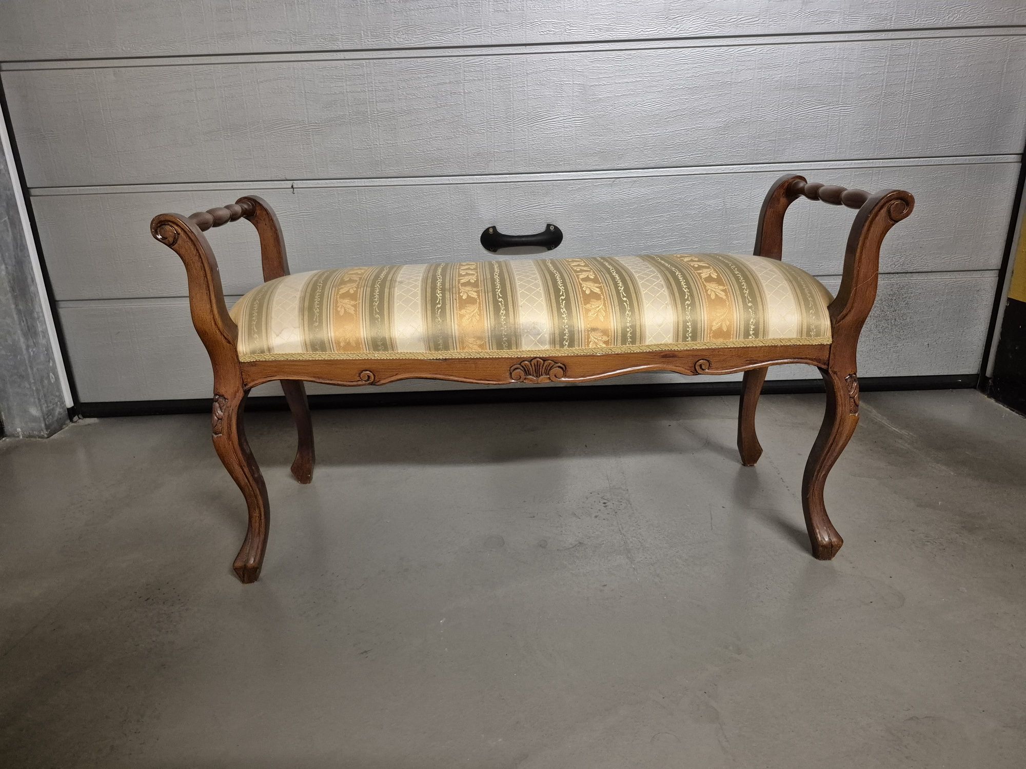 Maly sofa. Stan dobry
