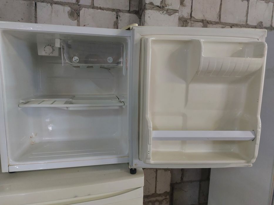 Lodówka turystyczna LG , wys.50cm, szer. 45cm