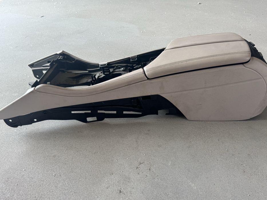 Підлокітник центральна консоль бмв ф10 bmw f10