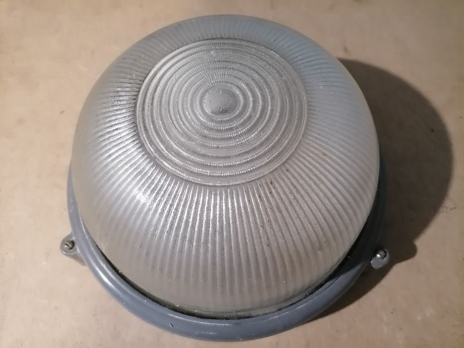 Плафон вуличний.