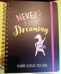 Agenda escolar 2023/2024 - "Never stop dreaming"