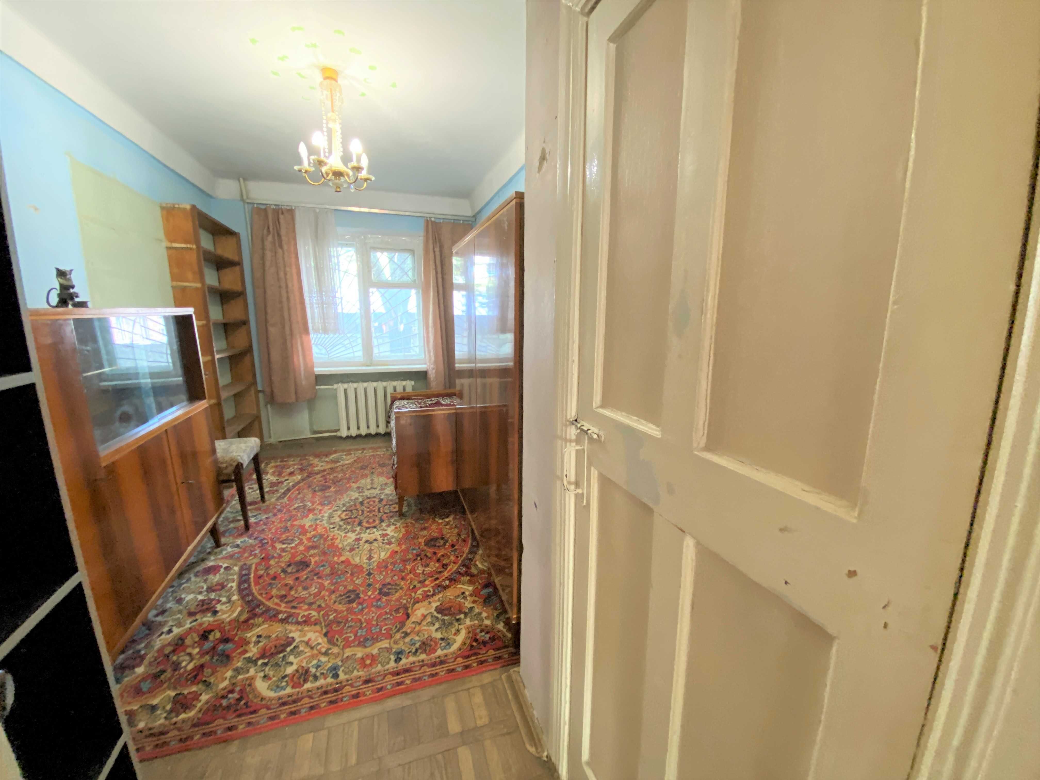 метро Берестейська 10 хв, продаж 2-кімнатної квартири, вигідна ціна!