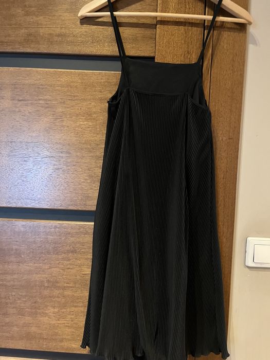 Letnia sukienka firmy Zara rozmiar S