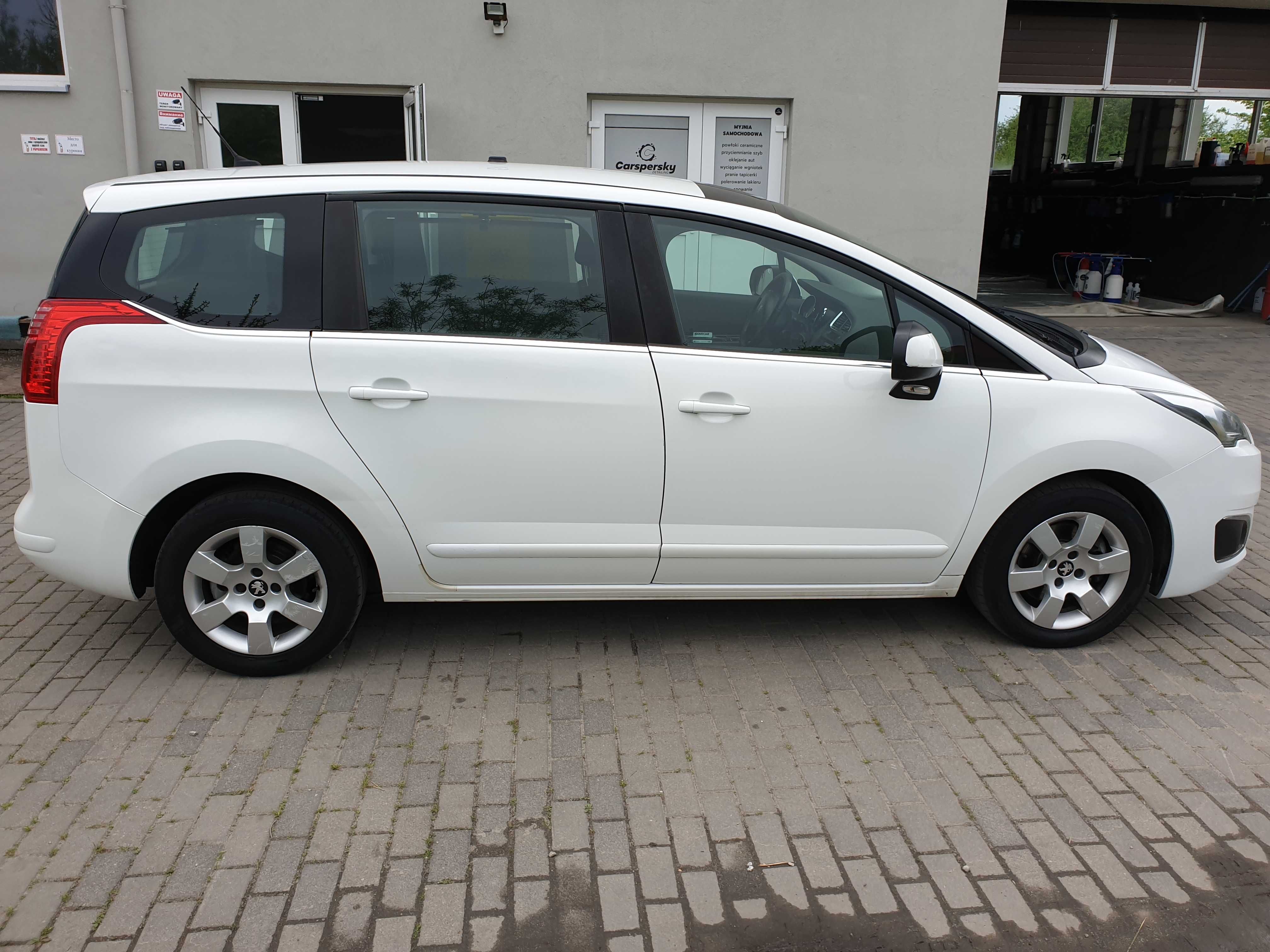 Peugeot 5008 2,0 2015r 7 osob. 150KM idealny dla rodziny