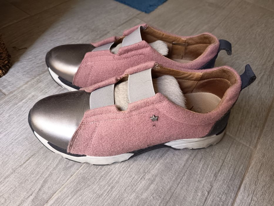 Vendo Cubanas Rosa e Cinza