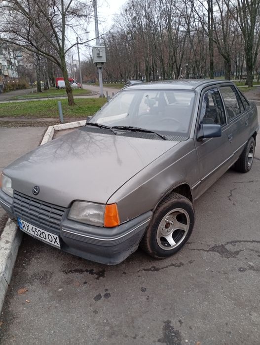 Опель кадет в робочому стані