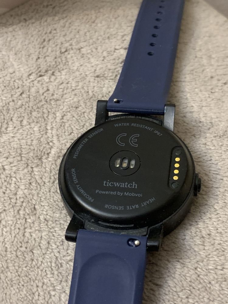 Tic watch E Shadow android wear