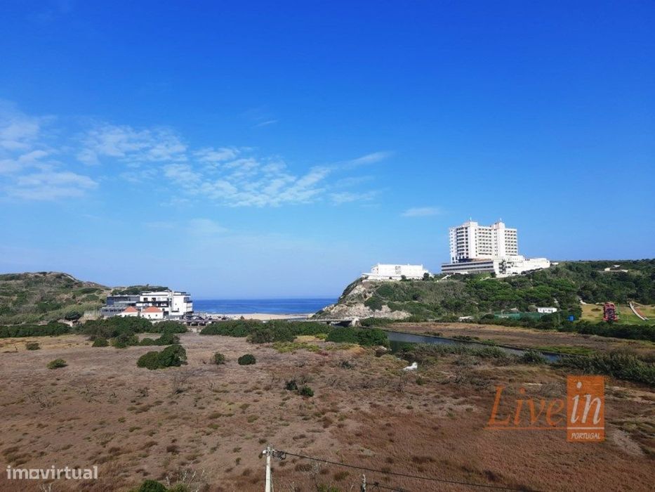 Penthouse T5+1 com Piscina e Vista de Mar na Praia de Santa Rita em...
