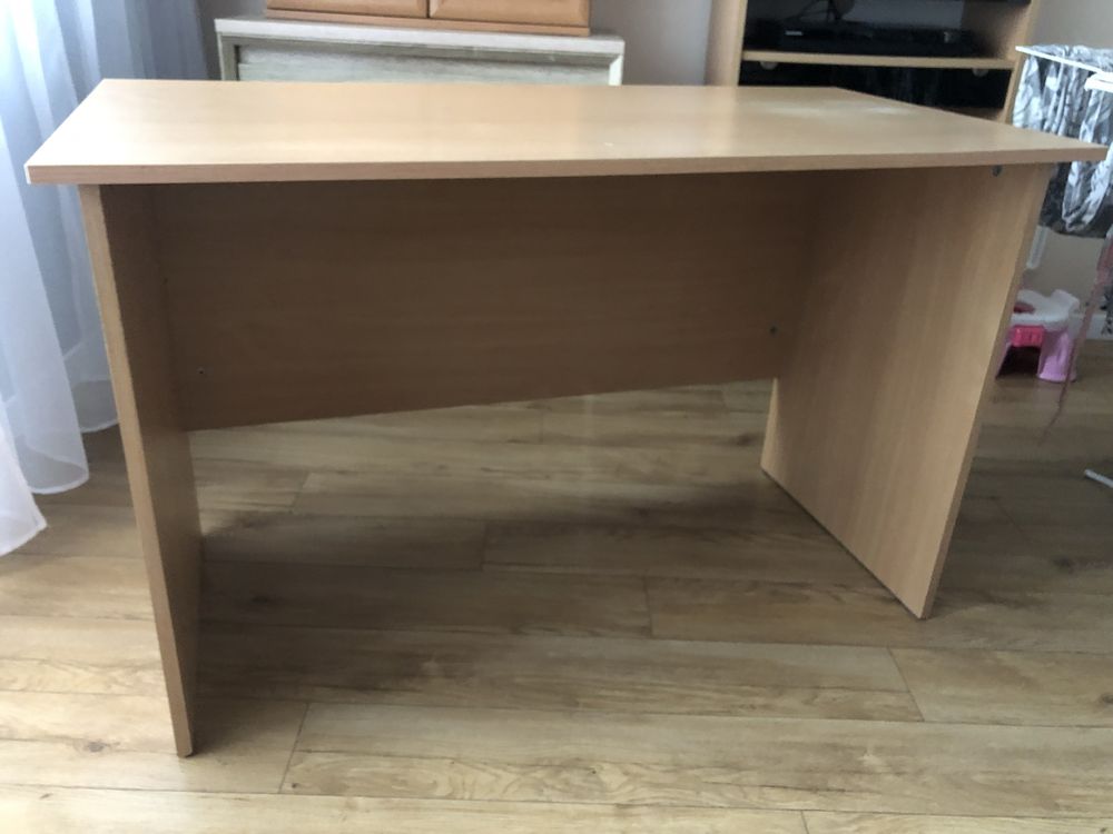 biurko komputerowe, stabilne
