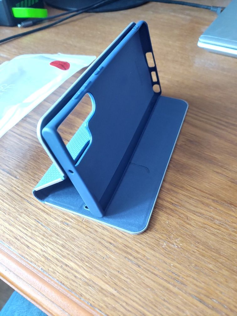 Kabura futerał LUNA Book Carbon do SAMSUNG S22 Ultra niebieska
