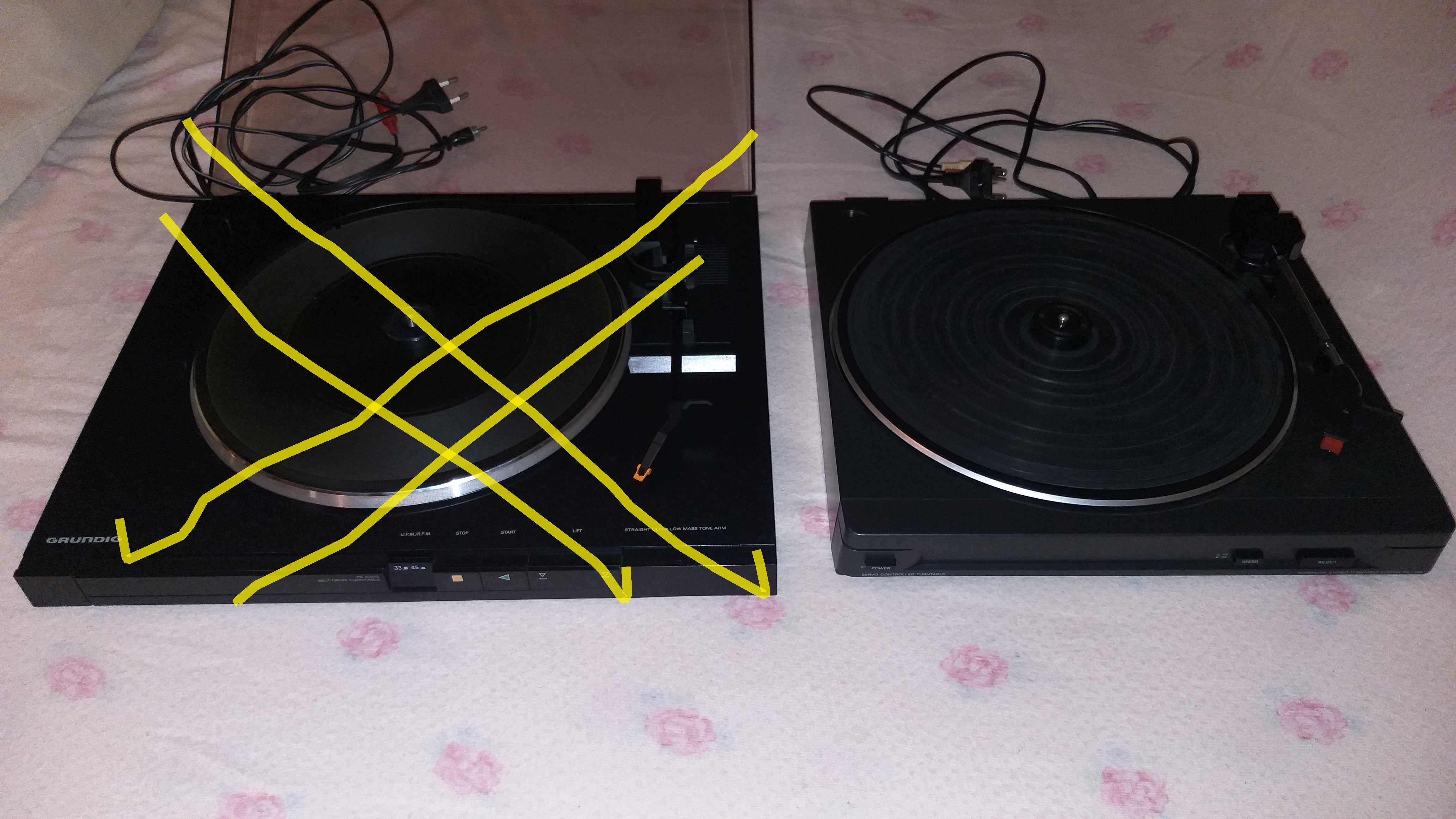 Gira-discos Sony e Grundig