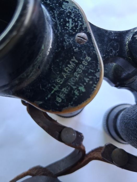 Binóculos vintage - 2. Guerra Mundial