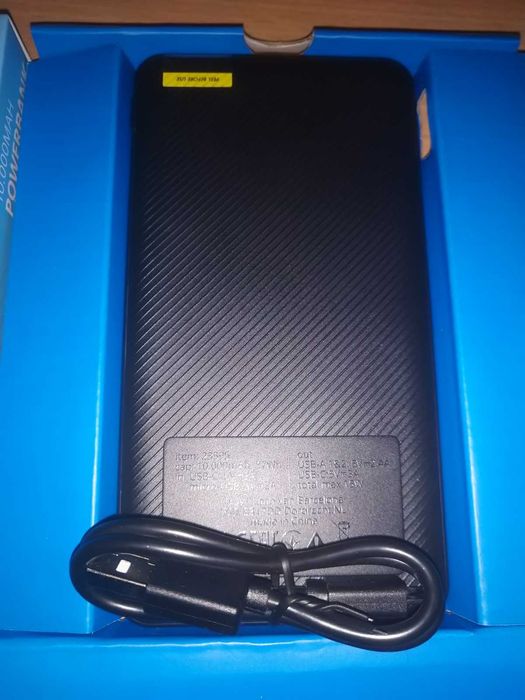 Тонкий Powerbank (павербанк) Trust Primo 10 000 мач