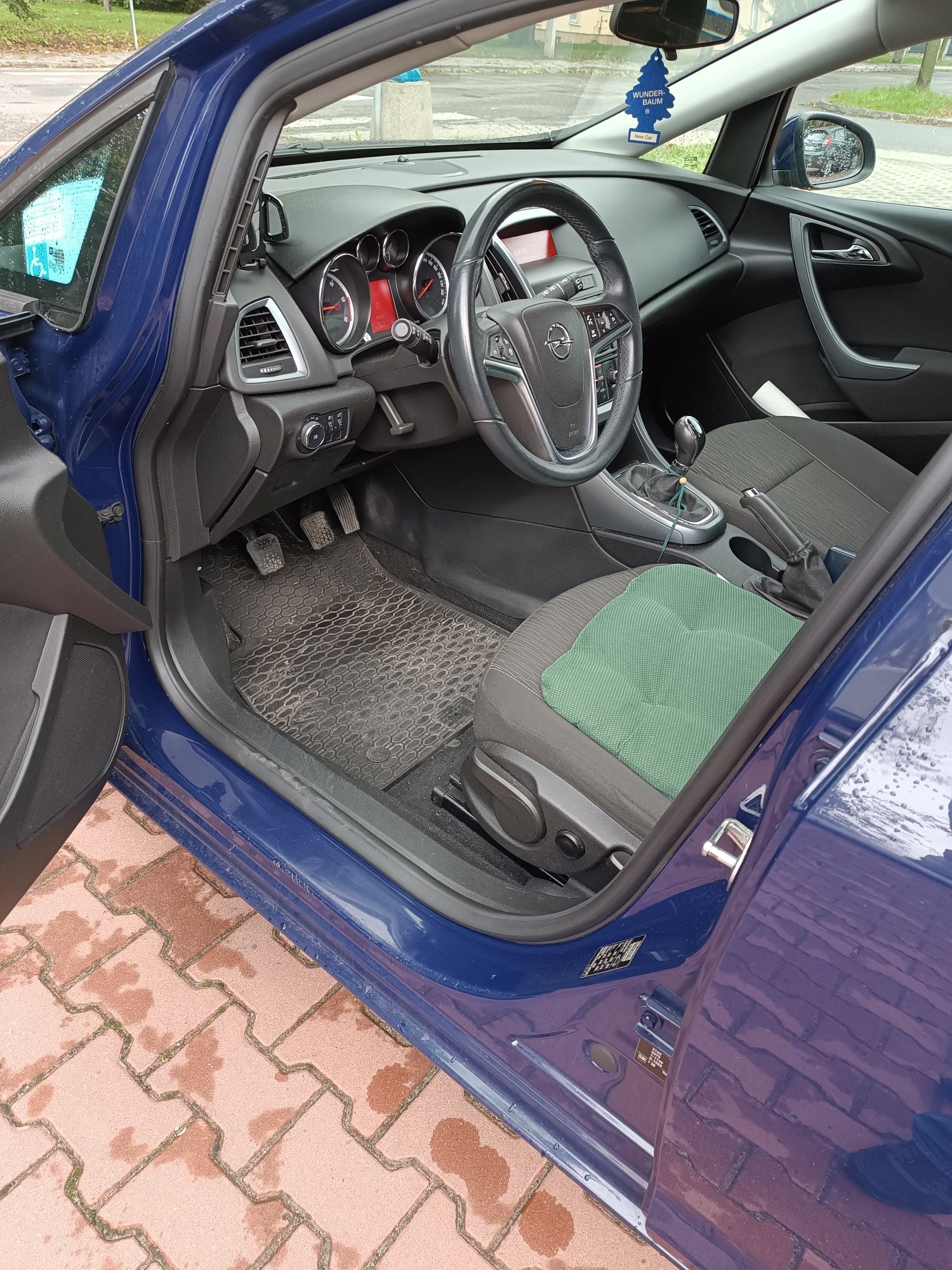 Opel Astra J 2014r 1.7 CDTI
