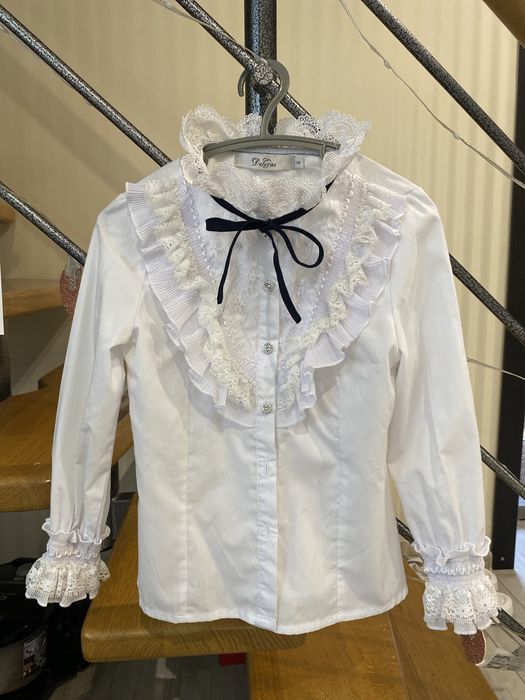 Шкільна форма для дівчинки