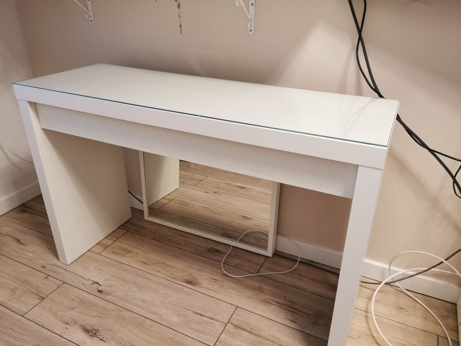 Toaletka/biurko Malm z lustrem