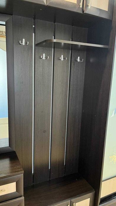 ТЕРМІНОВО!  Меблі у передпокій