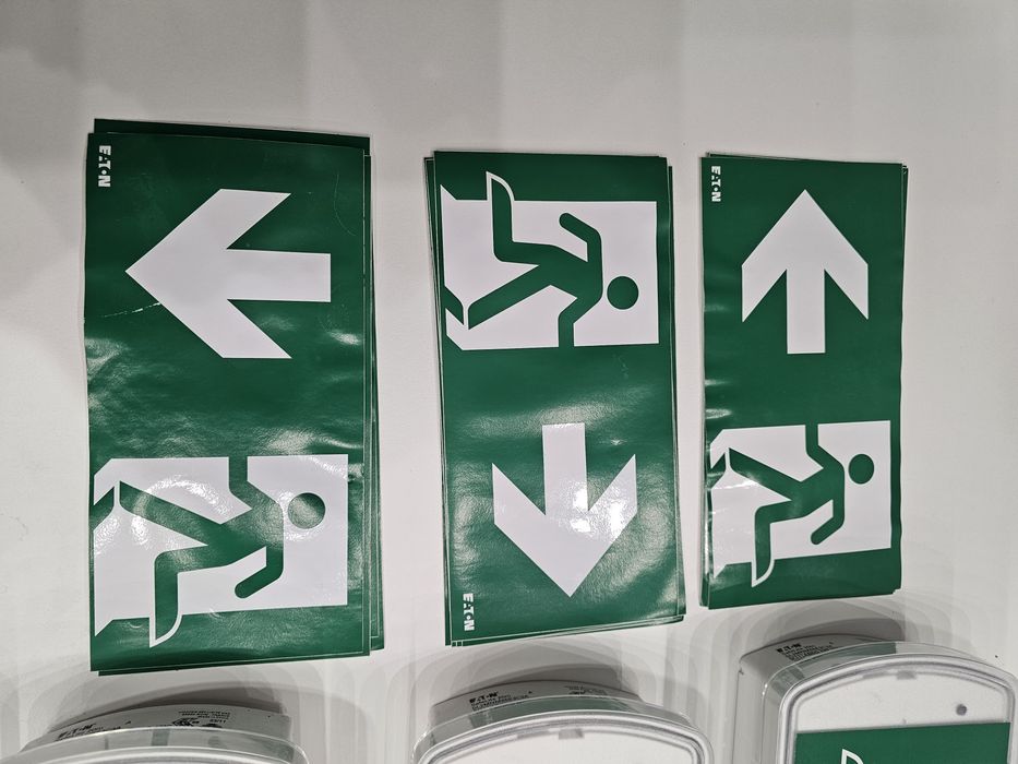 Lampa Oprawa ewakuacyjna awaryjna zestaw 9szt +piktogramy