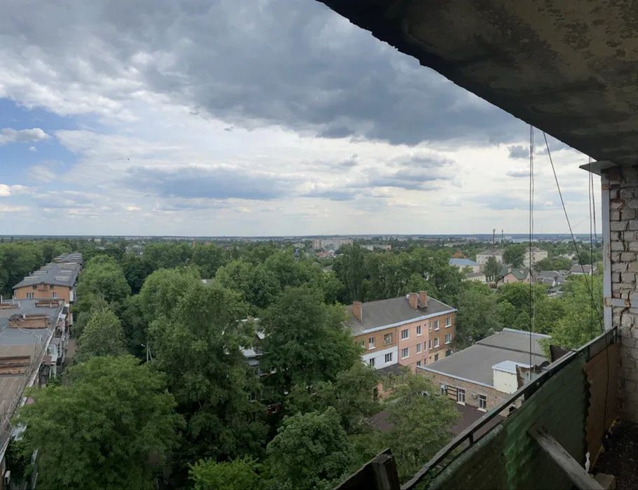 Продам великогабаритну 4-и кімнатну квартиру. Район Н.Миколаївка.