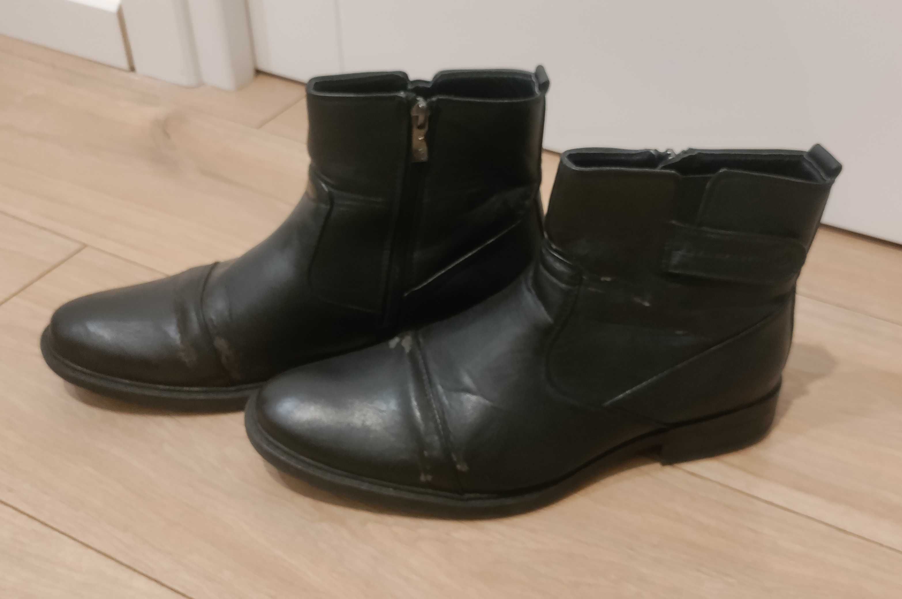 Męskie buty zimowe Vapiano r. 41 (26 cm) defekt