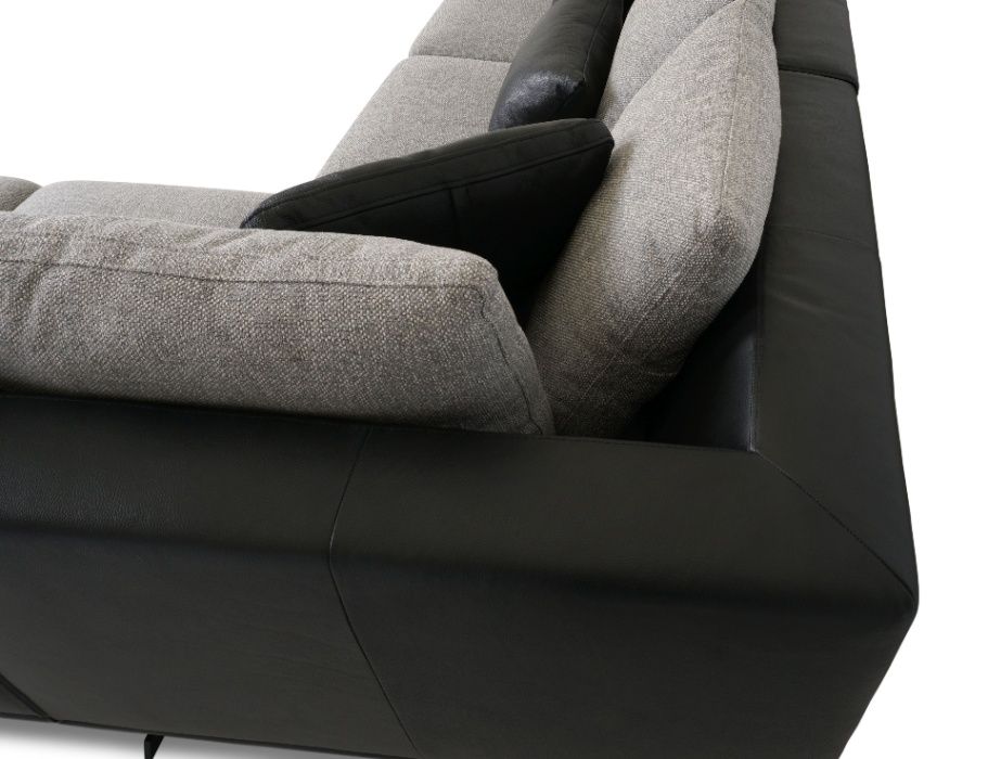 Poduszkowiec na wysokich stalowych nogach CASSINO