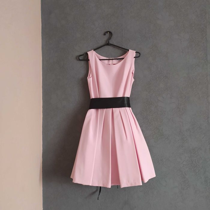 Чарівна рожева  сукня