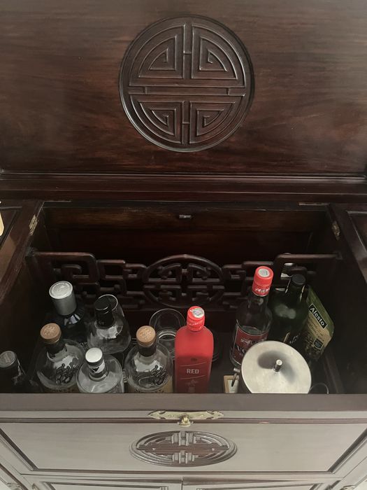Bar Móvel em Madeira Maciça