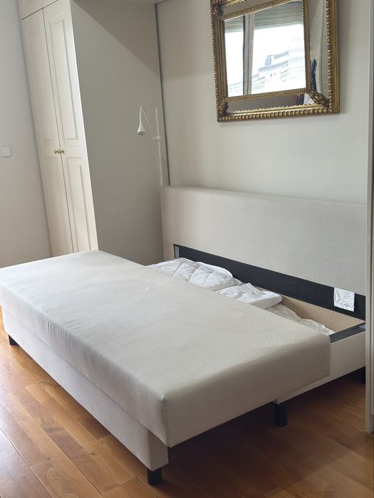 Sofa cama com arrumçao como novo