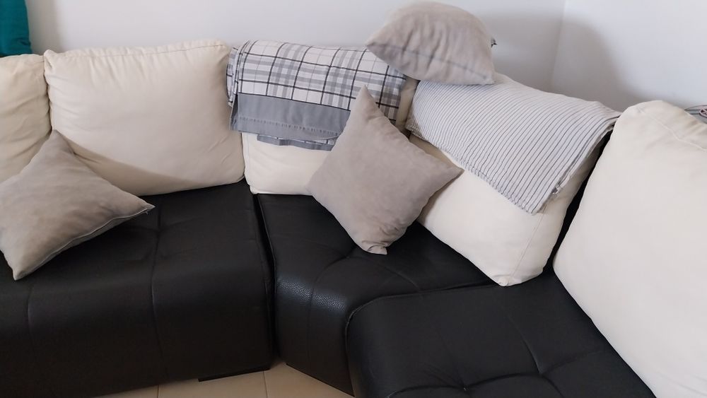 Sofá com chaise longue