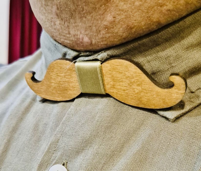 Laço em madeira, acessório de camisa de homem adulto ou criança