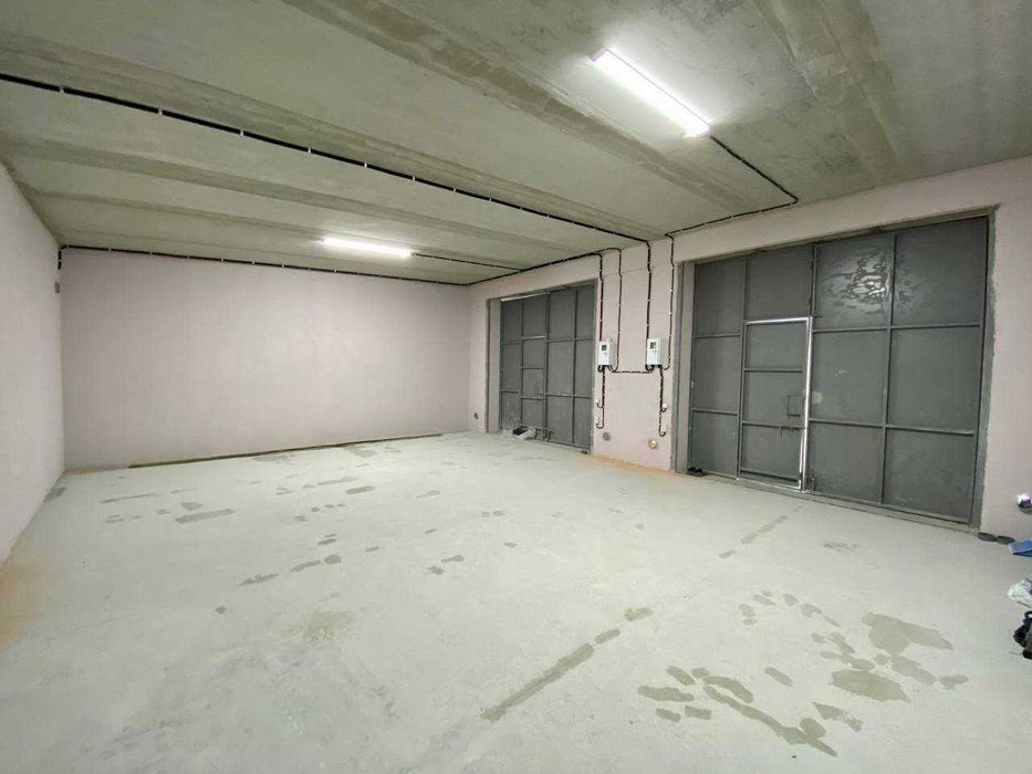 Здається великий гараж! Під бізнес