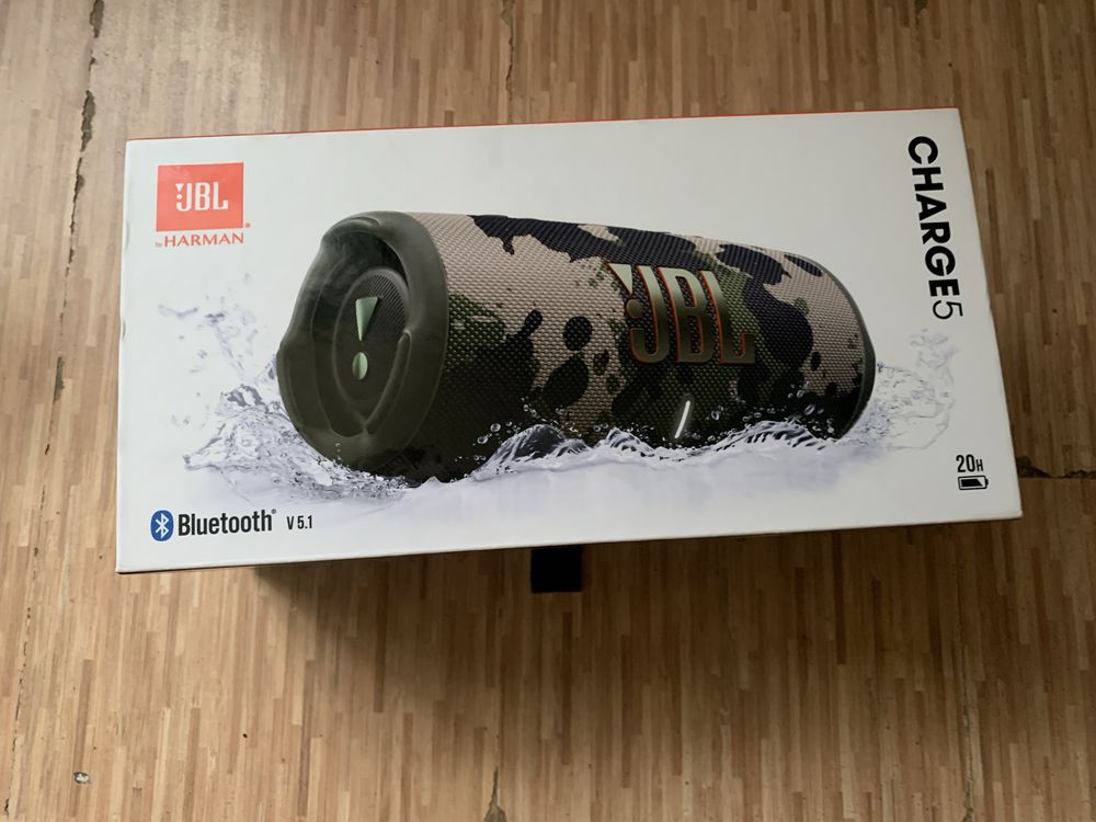 JBL 5 колонка проти водяна з повербанком