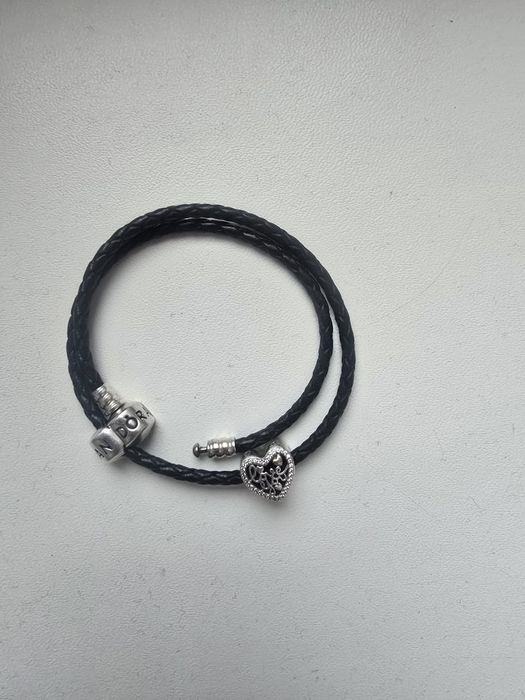 Pandora кожаный браслет и шарм биколор