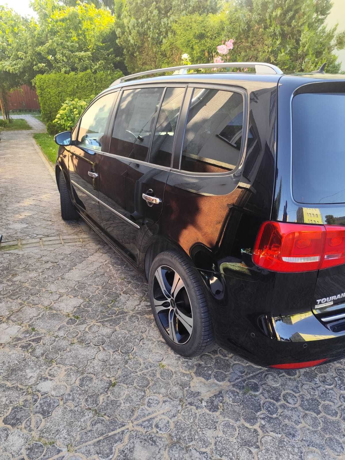 VW TOURAN 2,0 TDI Automat