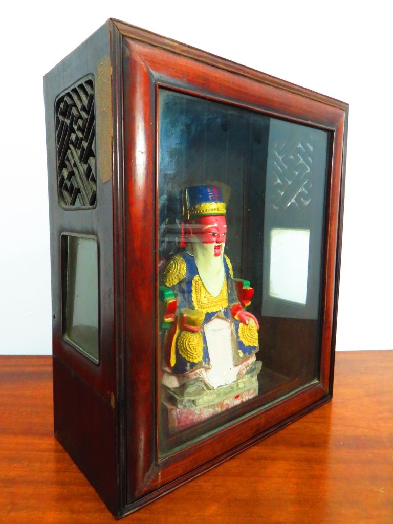 Antigo Altar com Imperador.