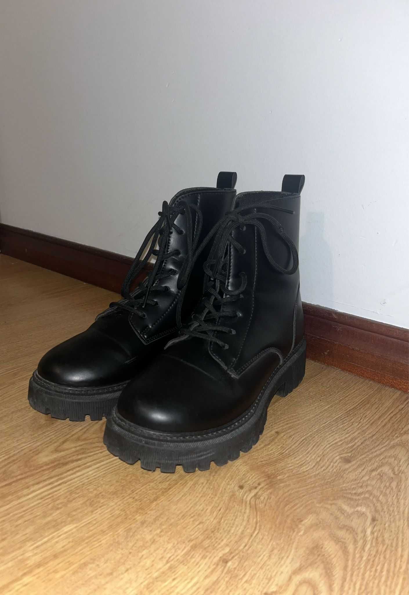 Botas estilo tropa