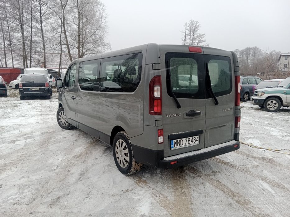 Wynajem busa  7 8 9 osobowy