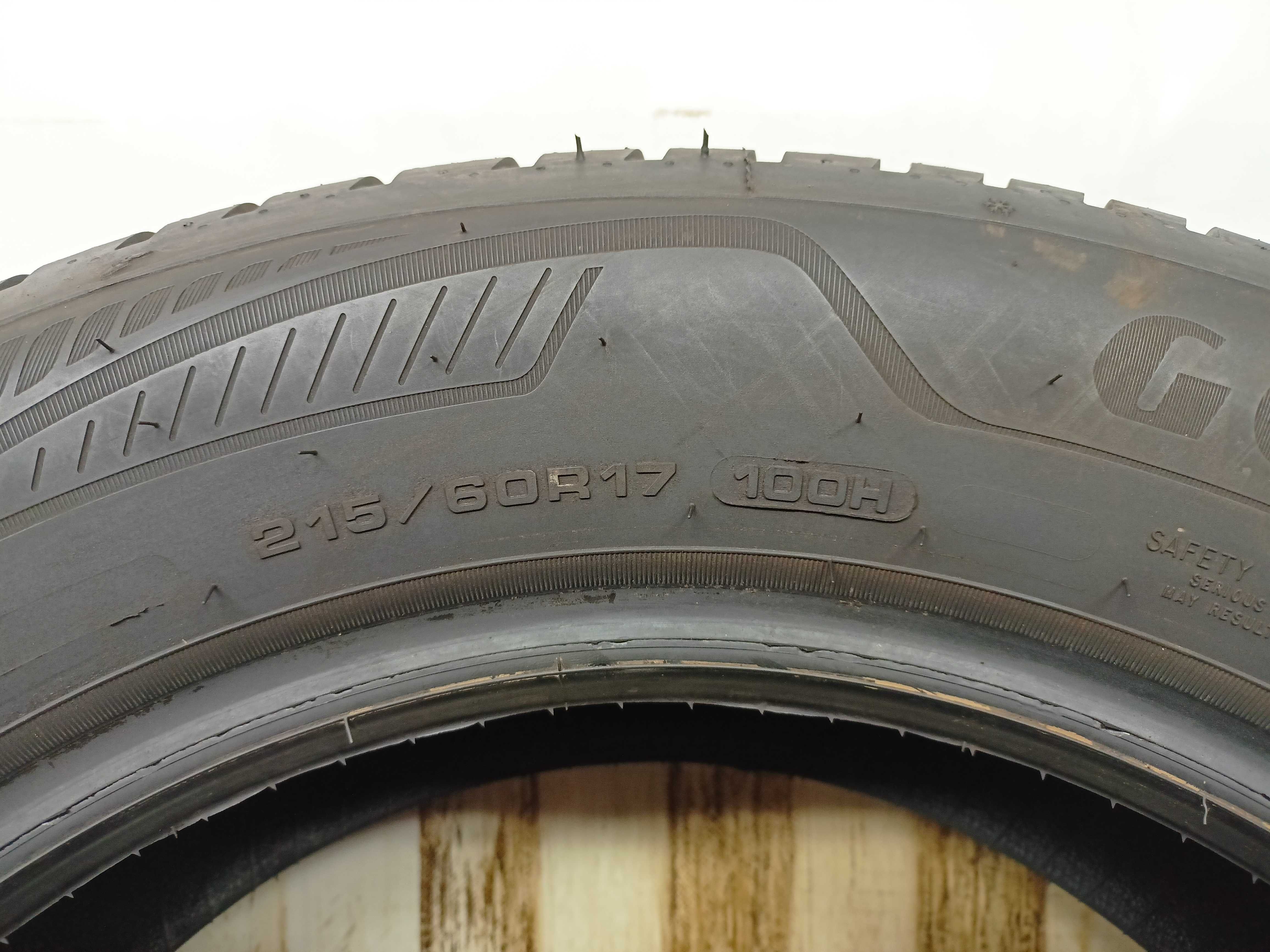 Goodoyear Vector4Season 215/60/17 2023r. 100H 8,2mm Jak Nowa (3844)