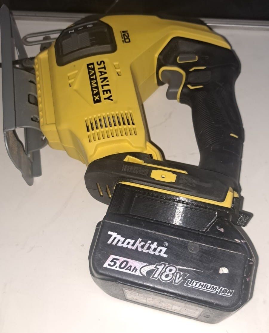 Adapter Stanley Fatmax V20 na baterie Makita LXT.